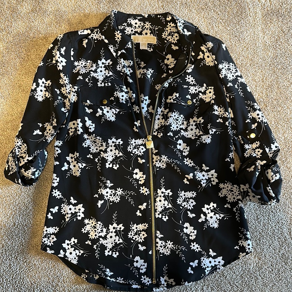 Michael Kors women’s dress shirt size small navy blue with white flower pattern